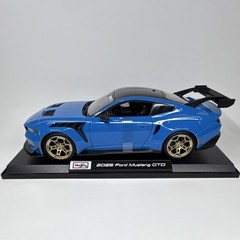 Maisto 1:18 Ford Mustang GTD Diecast Car Blue Black 2025 With Stand