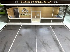 1/18 SCALE, CRANKYS SPEED SHOP DIORAMA