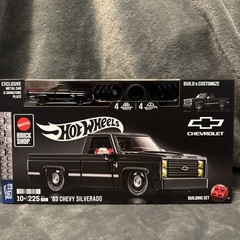 Mattel Brick Shop Hot Wheels ’83 Chevy Silverado Building Toy 225 Pieces Kit NEW
