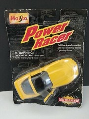 VINTAGE MAISTO 1999 POWER RACER Yellow Corvette Motorized Pull-Back-n-Go