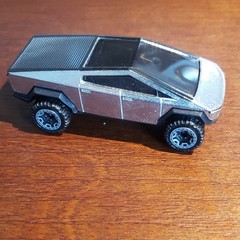 Hot Wheels Tesla Cybertruck Silver Black Diecast Pickup Truck 1:64 2020