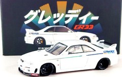 Kaido House x Mini GT Nissan Skyline GT-R R33 GREDDY V1 ⬜WHITE⬜ KHMG113 1/64