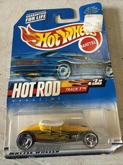 HOT WHEELS 2000 HOT ROD MAGAZINE 2/4 – TRACK T YELLOW WITH SAW BLADE WHEELS