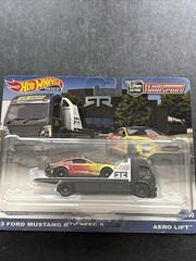 Hot Wheels Team Transport Aero Lift ’23 Ford Mustang RTR Spec 5 1:64 Diecast