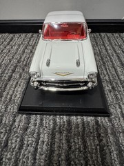 Maisto 1:18 Diecast Special Edition 1957 Chevrolet Bel Air Coupe WHITE NEW INBOX