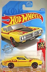 2020 Hot Wheels #188 HW Flames 6/10 ’71 DODGE CHARGER Yellow w/Black MC5 Spokes