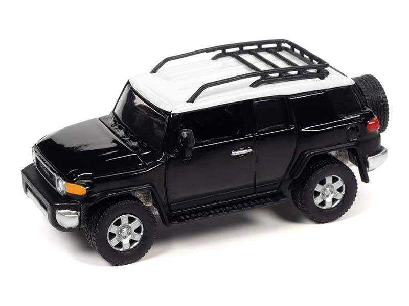 2007 Toyota FJ Cruiser – Diecast 1:64 Scale Model – Johnny Lightning JLSP278B