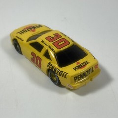 1991 Racing Champions Michael Waltrip Pennzoil #30 Car Nascar 1:64 Yellow