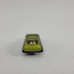 Matchbox 2010 Oldsmobile ’71 Vista Cruiser Station Wagon Green W/ Dogs 1:64…