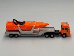 Maisto Transport Hauler Mercedes Orange Life Guard Emergency Rescue Boat