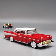 1957 57 Chevrolet Bel Air Collectible 1/64 Scale Diecast Model Collector Car