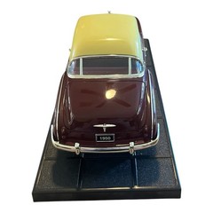 Mira Solido 1950 Chevrolet Bel Air 1:18 Diecast Maroon Cream Opening Hood Doors