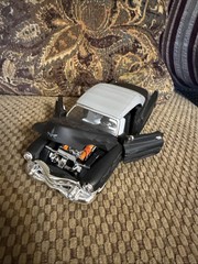 Jada Toys Diecast & Plastic 1953 Cadillac Series 62 1:24 Scale Replica Car