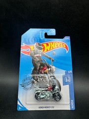 2020 Hot Wheels #10 Honda Series 3/5 HONDA MONKEY Z50 White Variation Q4