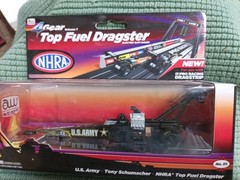 Auto World 35 1:87 Scale U.S. Army Tony Shumacher NHRA 4Gear Top Fuel Dragster