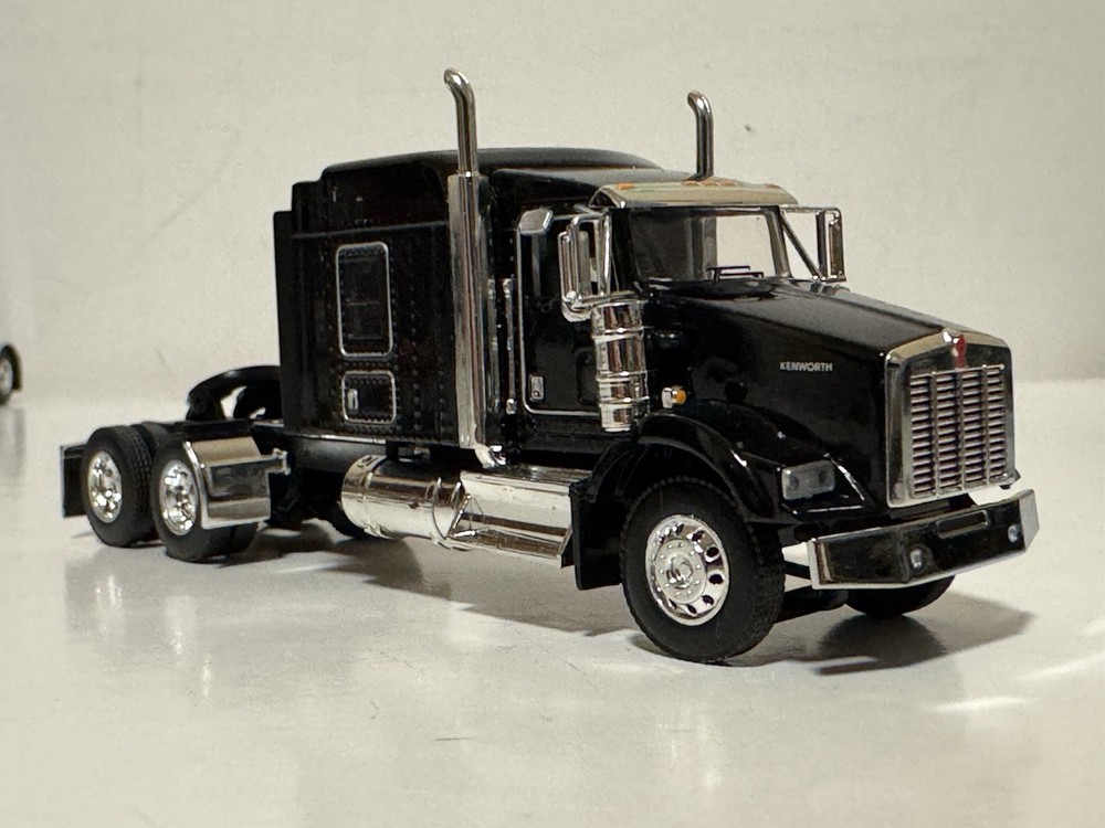 RARE! 1/64 DCP Black Kenworth T800 Aero Cab Sleeper Midroof Bobtail Truck