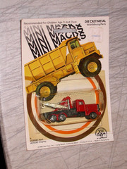 1981 ZEE Mini Macks Diecast Peterbilt Wrecker Semi Tow Truck Red on Card NOS
