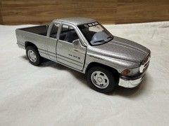 Kinsmart 2014 Dodge Ram 1500 V8 Sport Pickup Truck Silver 1:32 Diecast