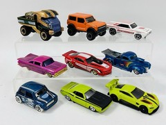 Lot of 9 Hot Wheels Diecast 1:64 Cars Various Makes Models Loose Lot #13