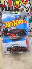 Hot Wheels 2023 Mercedes-Benz 300 SL Red Retro Racers 27/250 HKH02