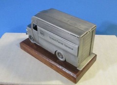 PEWTER UPS Delivery Truck Van 1/43 Scale on Wooden Base Boxed Brand Unknown
