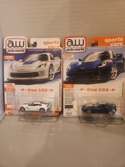 Auto World 2 Car Set 2018 Chevy Corvette Grand Sport Admiral Blue & White 1/64
