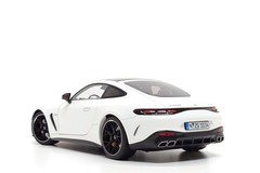(Damaged Box) NZG 1:18 Mercedes-Benz AMG GT63 4Matic+ in Opalite White Magno