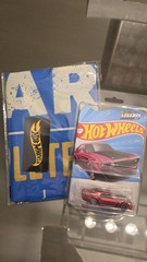 Hot Wheels 2026 Legends Tour Pink ’69 Ford Mustang Boss 302 Protector & Flag New