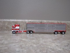 DCP 1/64 Red White Black Kenworth K-100 Wilson Livestock 60-2122 Farm Toy