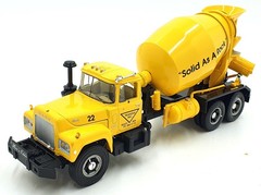 First Gear 1/34 Scale 19-2283 – Mack R-Model Mixer Triangle Inc