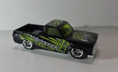 HOT WHEELS CUSTOM “83 Chevrolet Silverado MONSTER energy REAL RIDERS