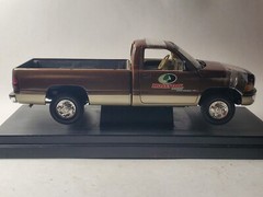 Ertl American Muscle Mossy Oak 1995 Dodge Ram 2500 Pickup Truck 1:18 Diecast