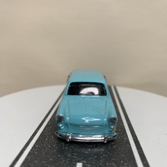 Maisto Design 66-69 1967 VW Volkswagen 1600 Squareback Wagon Light Blue 1:64 NM