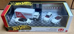 Hot Wheels 2025 Premium Collector Diorama Honda Set Civic Type-R, NSX-R, S2000