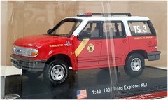 Del Prado 1/43 Scale 3424A – 1997 Ford Explorer XLT (Philadelphia FD) Red/White