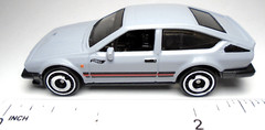 2023 HOT WHEELS ALFA ROMEO GTV6 3.0 GRAY 1:64 DIECAST 2 3/4″ CAR W/ RED & BLACK