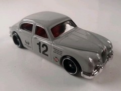 2024 Hot Wheels Jaguar MK1 Gray 127/250 HW Race Day 6/10 Loose