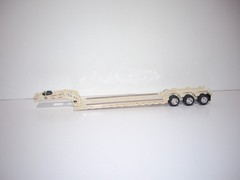 DCP FIRST GEAR 1/64 BEIGE MAGNITUDE 3 AXLE LOWBOY 2 AXLE JEEP AND 1 AXLE STINGER