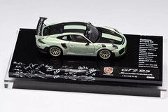DMH1:64 Porsche GT2RS Bamboo-colored Shanghai Exhibition Edition Resin Car Model