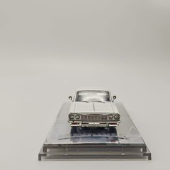 97M 1:64 Corona Impala SS 1964 Lowrider Hydraulic Chassis Diecast Model Car