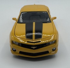 Chevrolet Camaro SS RS 2010 YELLOW 1:24 scale Diecast CAR BY MAISTO BRAND NEW