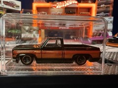 🔥 Custom Hot Wheels ’83 Chevy Silverado Pickup Truck Black/Brown W/ Case