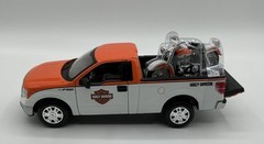 Ford F-150 STX 1:27 SCALE WITH 1958 FLH DUO GLIDE 1:24 HARLEY BY MAISTO WHITE