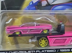 1957 Chevy Flatbed & 1959 Impala SS Pink Lowrider Hauler Set 1:64 Maisto Design