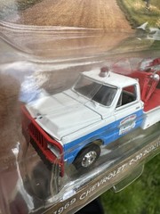 1969 Chevrolet Dually Wrecker Dukes of Hazzard County Garage Greenlight 1:64