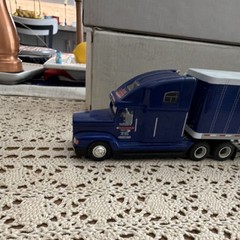 Auto Works Freightliner 1:64 Diecast Tractor Trailer Semi – Blue/White/Red
