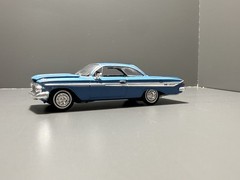 1961 61 Chevy Impala SS 409 Blue Opening Hood & Trunk 1/64 Scale