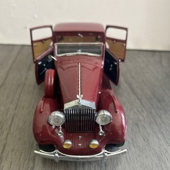 Rolls Royce Phantom III 1938 Danbury Mint Maroon Die-Cast Collectible 1:24