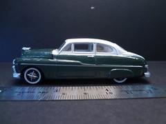 Racing Champions 1949 Mercury Sedan green/white JUNK 4 PROJECT – Loose 1:64