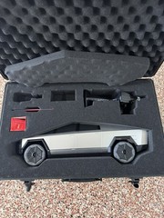 Hot Wheels x Tesla Cybertruck 1 : 10 Remote control Car Collectors Edition Rare